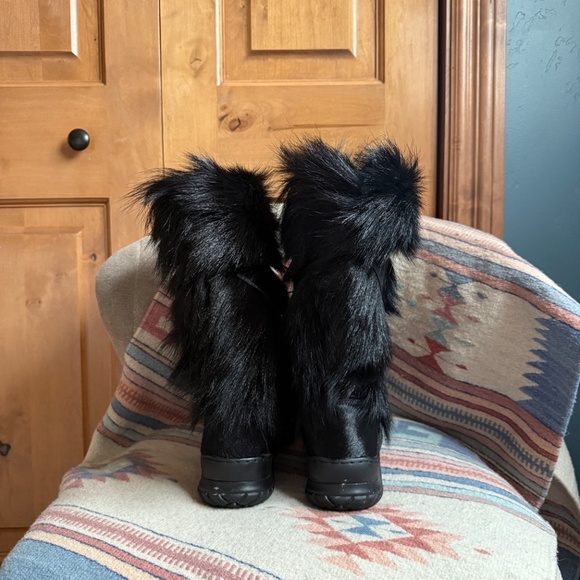 Italian Fur & Leather Winter Boots – Size 39 (US 8.5–9) - Picture 4 of 6